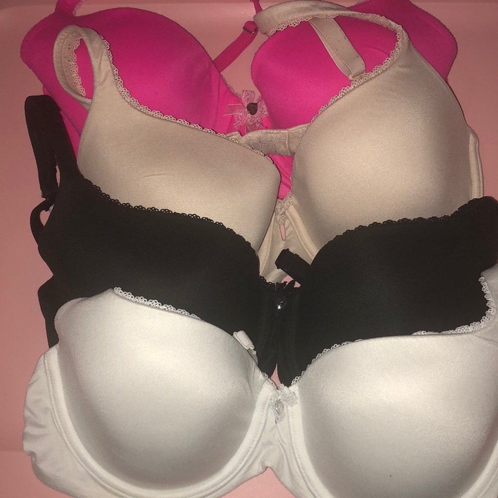 4- Victoria’s Secret Body by Victoria Bras 32DD